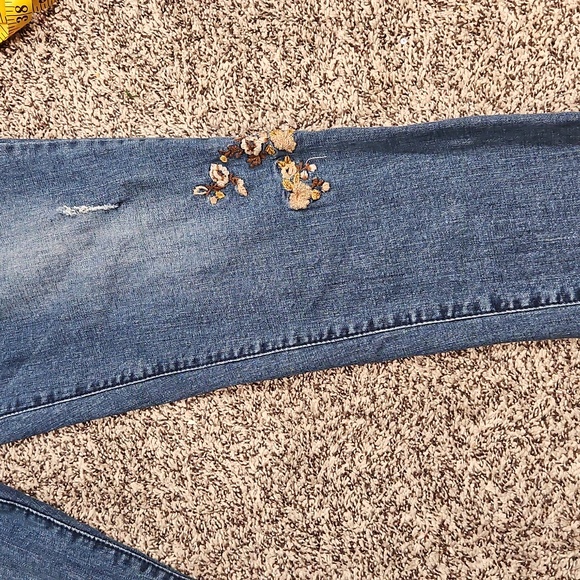 Democracy Blue Straight Leg Jeans with Floral Embroidery - Picture 4 of 10